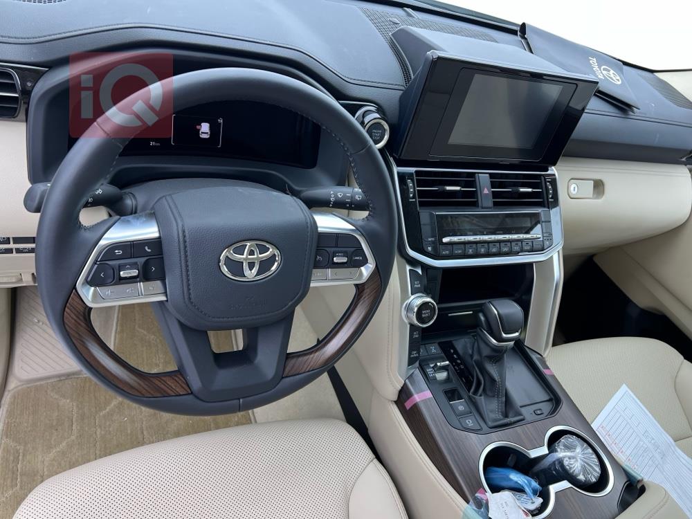 تويوتا لاندكروزر